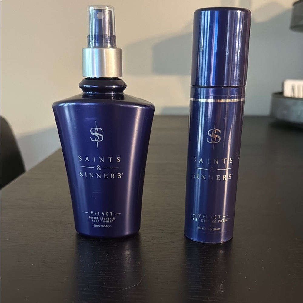 Saints & Sinners Velvet Hair Set
Leave in conditioner 8.5oz/Styling potion 3.4oz
